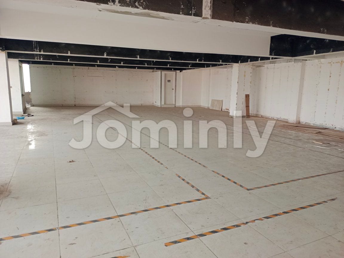 Premium 5,500 Sft Open-Plan Commercial Office Space for Rent with Rooftop Garden - 4