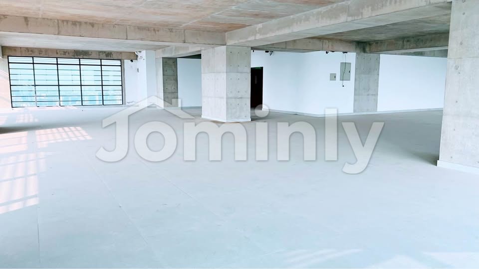Prestigious 7,300 sq. ft. Premium Commercial Workspace in Gulshan - 3