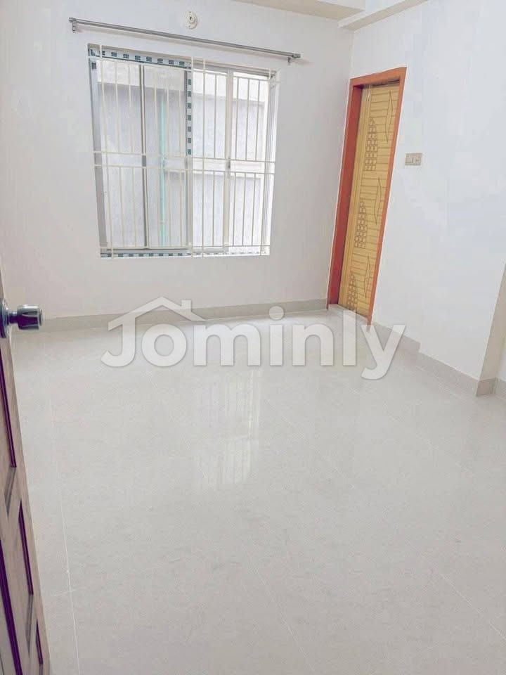 Luxurious 1,500 Sft Corner Flat at Mirpur-1 - 2