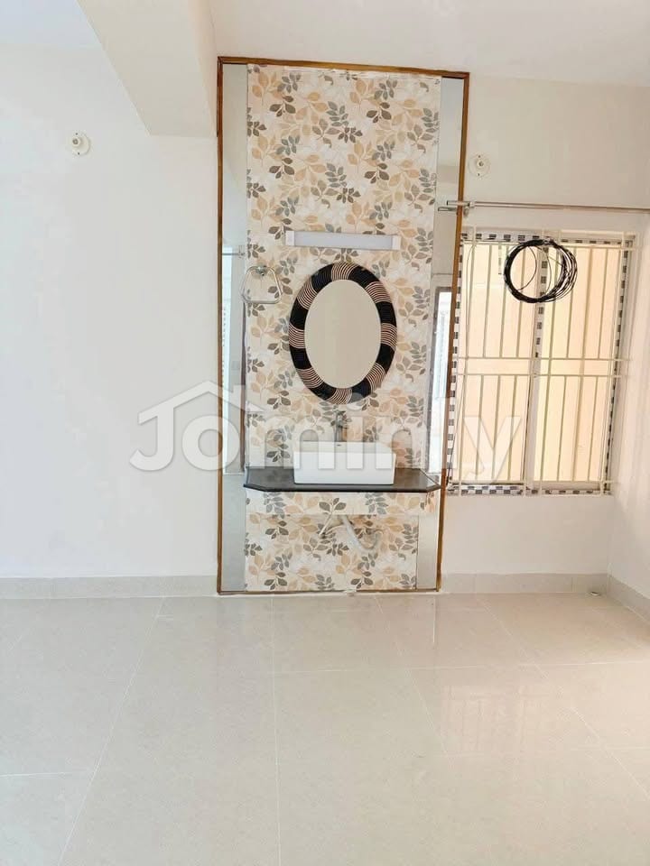 Luxurious 1,500 Sft Corner Flat at Mirpur-1 - 3