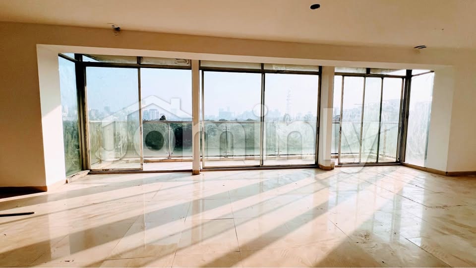 Expansive 6,000 sq. ft. Premium Office Space in Banani | 4 Dedicated Parking Spaces