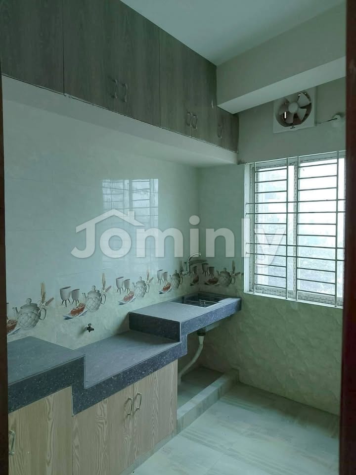 Brand New 1,270 Sft South-Facing Flat at Mirpur 60ft - 3