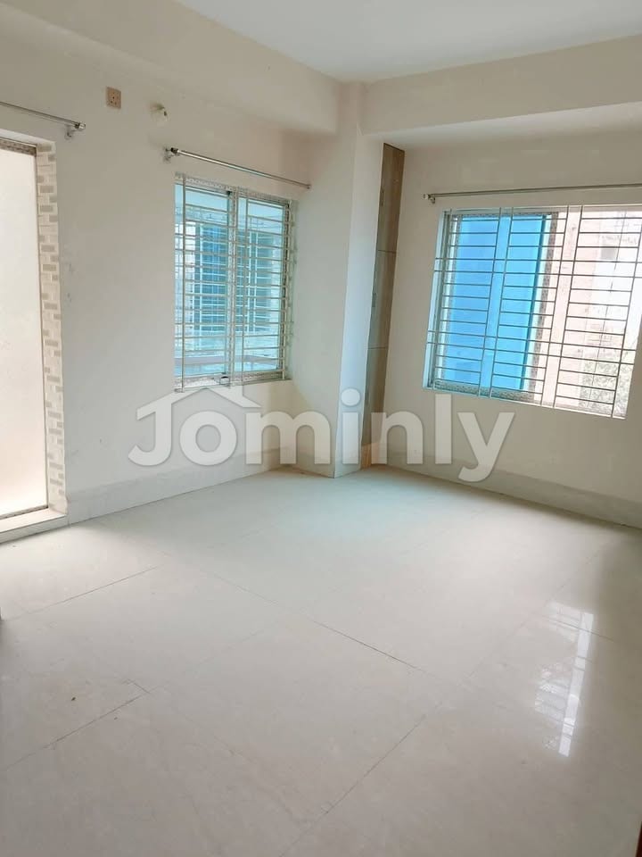 Brand New 1,270 Sft South-Facing Flat at Mirpur 60ft - 4
