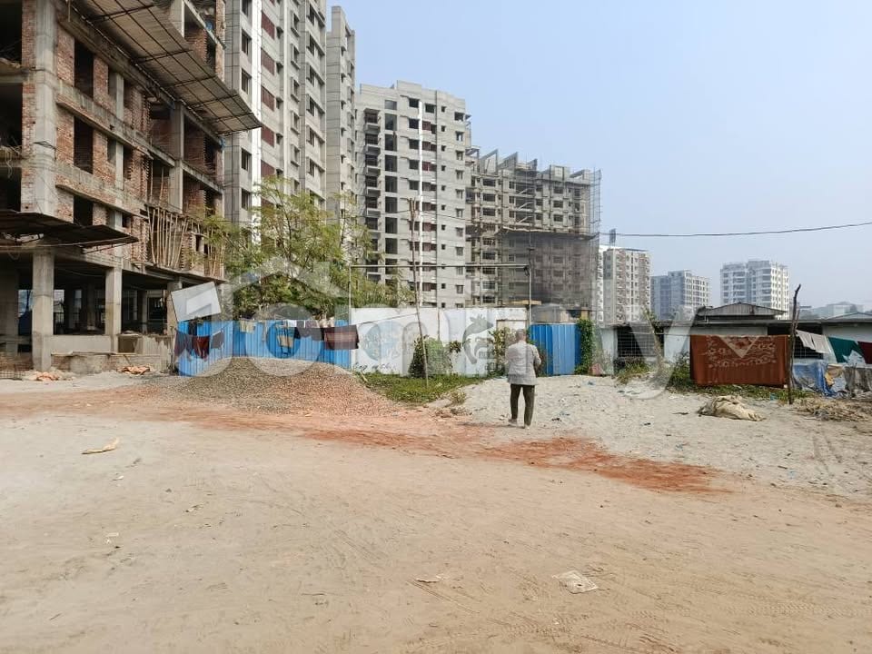 11 Katha South-Facing Corner Plot for Sale near Uttara Sector-15 & Metro Rail