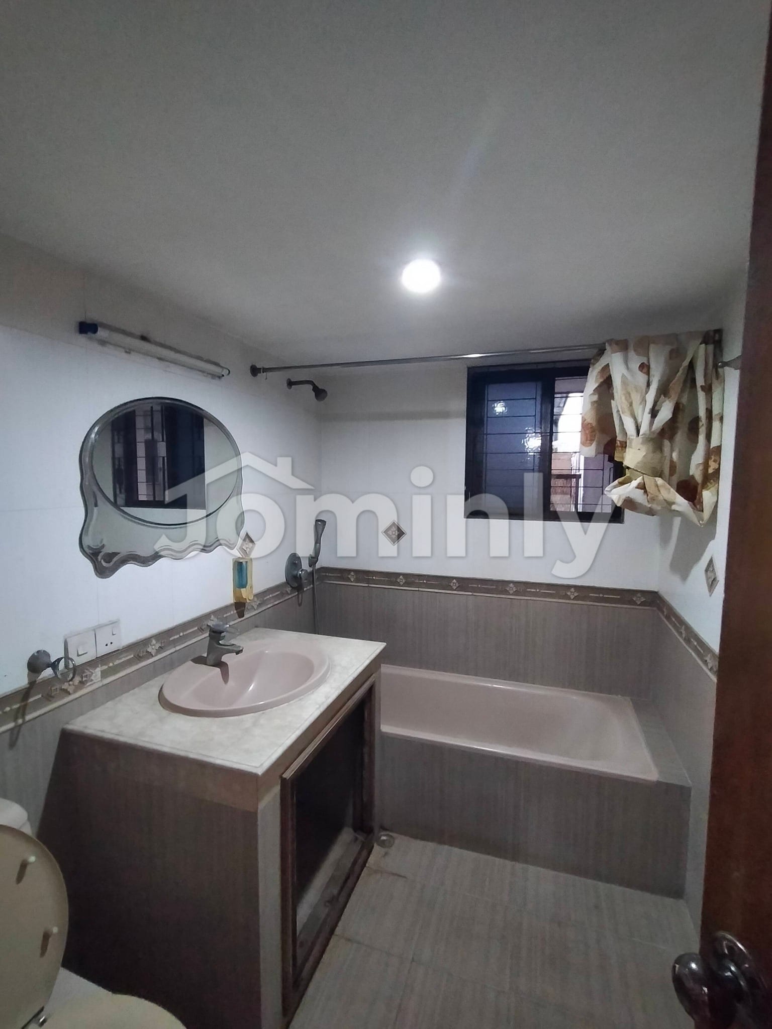 2,300 sq. ft. Fully Furnished Family Apartment in Baridhara Diplomatic Zone - 2