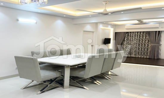 Premium 4-Bedroom Fully Furnished Apartment in Bashundhara R/A