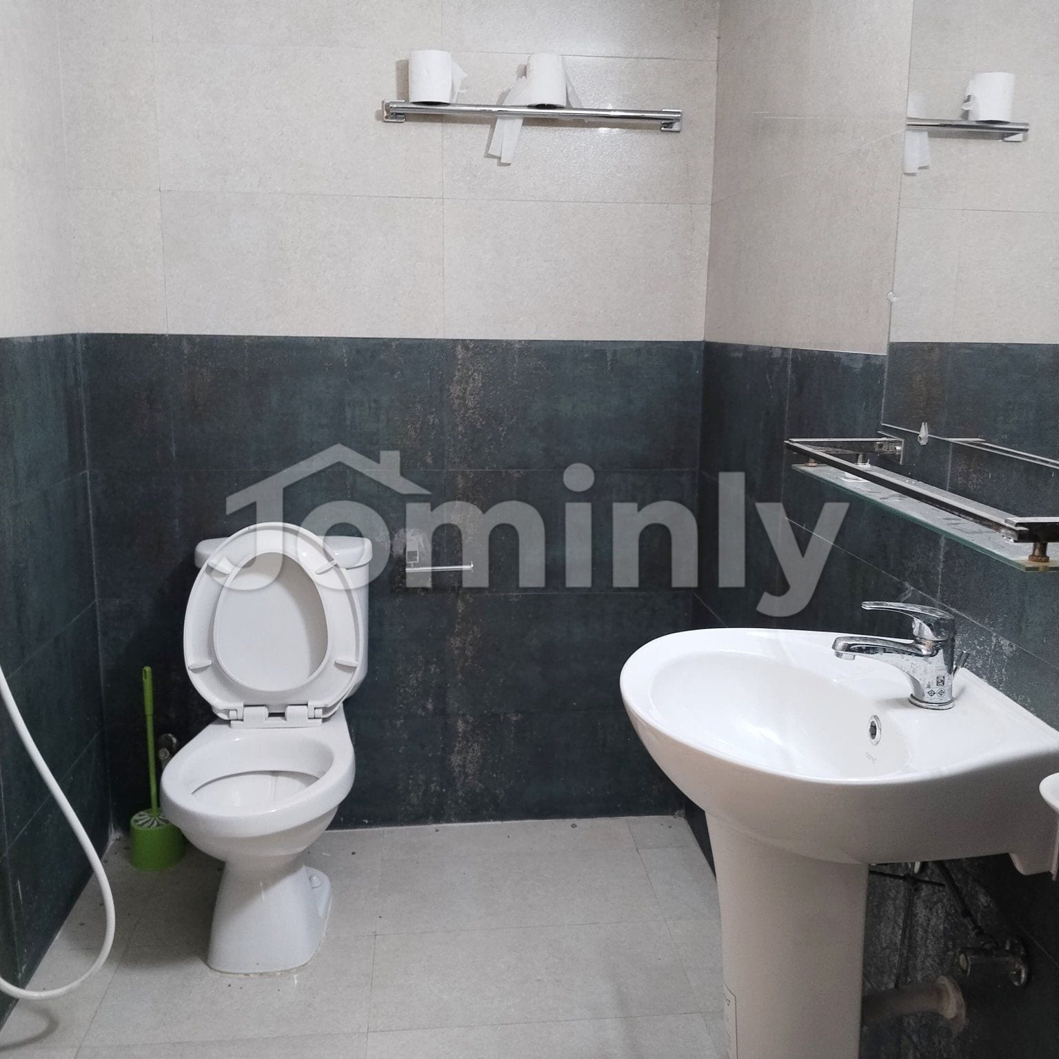 Spacious 2,600 sq. ft. Unfurnished Apartment in Gulshan-1 | High-Value Residency - 2