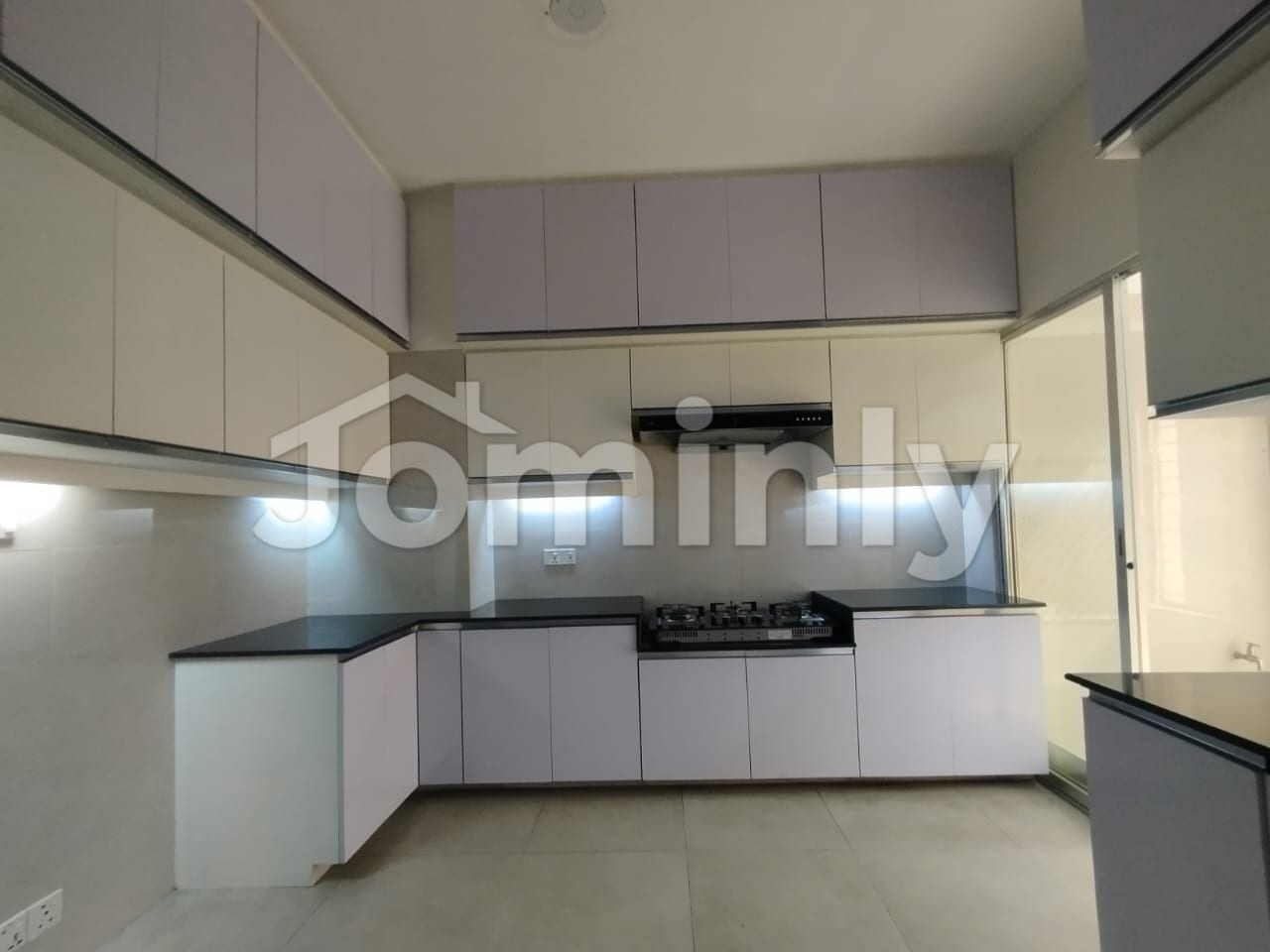 Grand 3,300 sq. ft. Unfurnished Residency in Baridhara Diplomatic Zone - 3