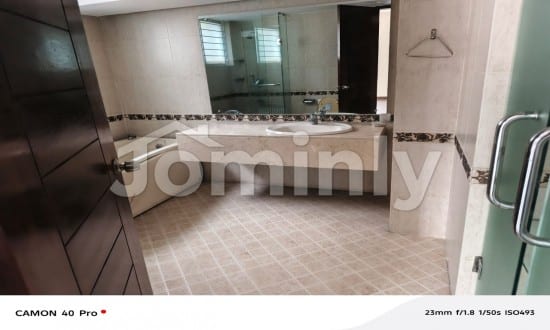 Spacious & Elegant Unfurnished Luxury Apartment (4,000 sq. ft.) for Rent in Gulshan - 2