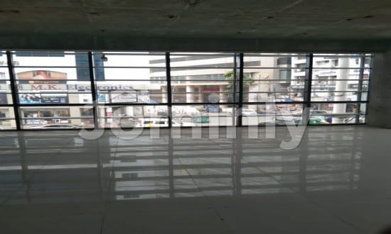 Prime 4,400 Sft Commercial Space for Rent at Gulshan – Ideal for Showroom & Office - 2