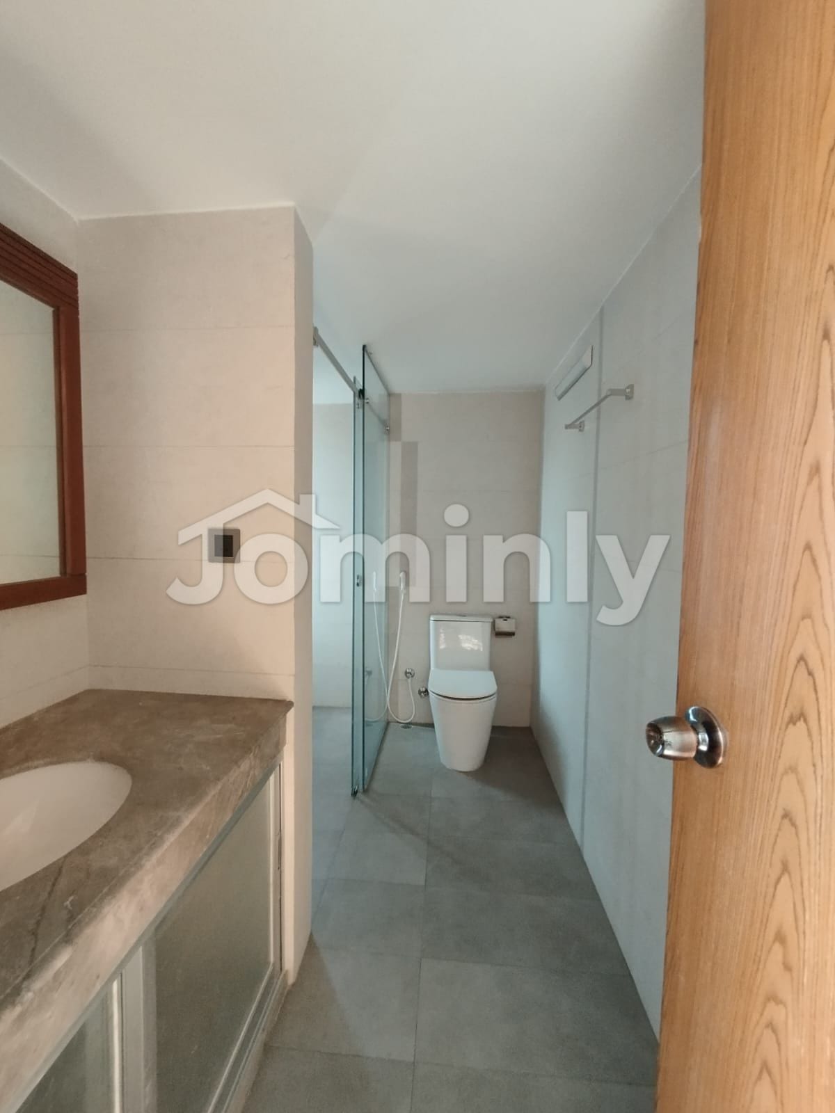 Elite 3,500 SFT Semi-Furnished Residence for Rent in Baridhara Diplomatic Zone - 2