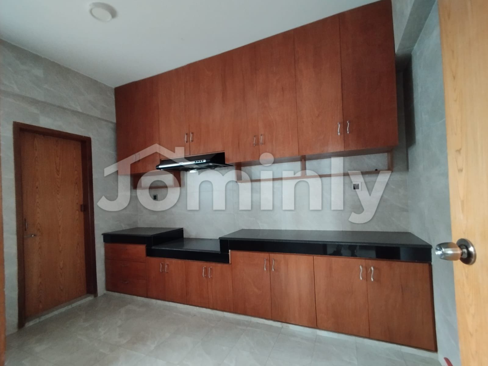 Elite 3,500 SFT Semi-Furnished Residence for Rent in Baridhara Diplomatic Zone - 4