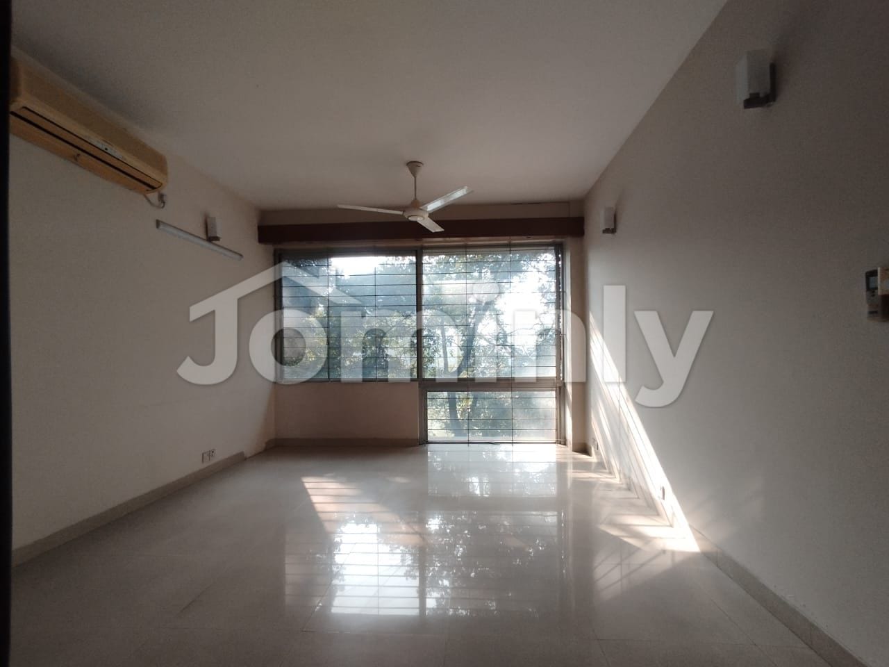 Spacious 3300 Sft Luxury Apartment for Rent in Baridhara - 4