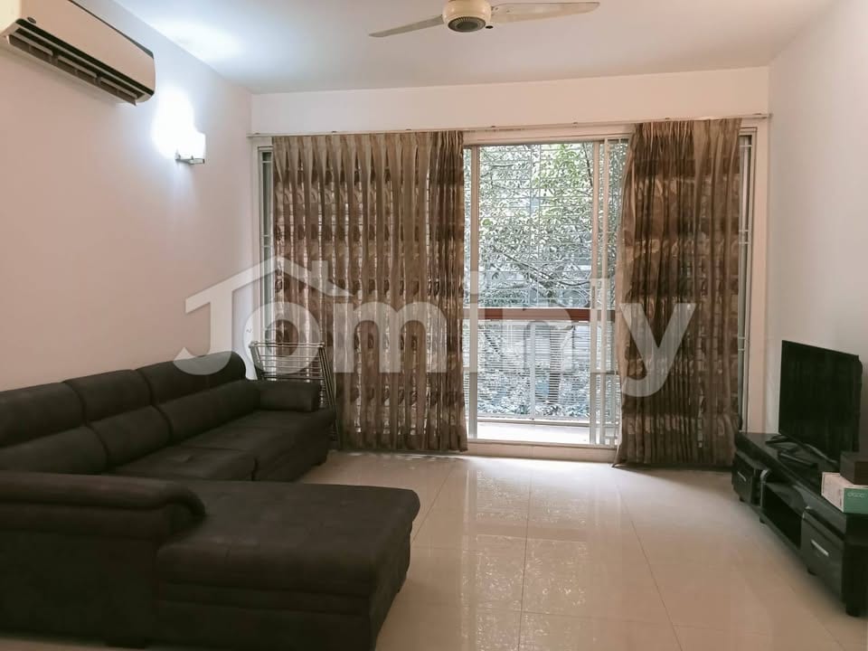 Spacious 2,000 Sft Corporate Office Space for Rent at Gulshan-1 - 2