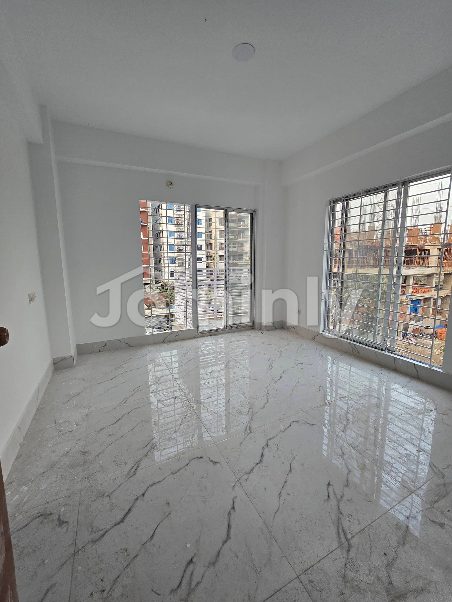 Modern 2000 Sft New Apartment for Rent in Bashundhara R/A - 5