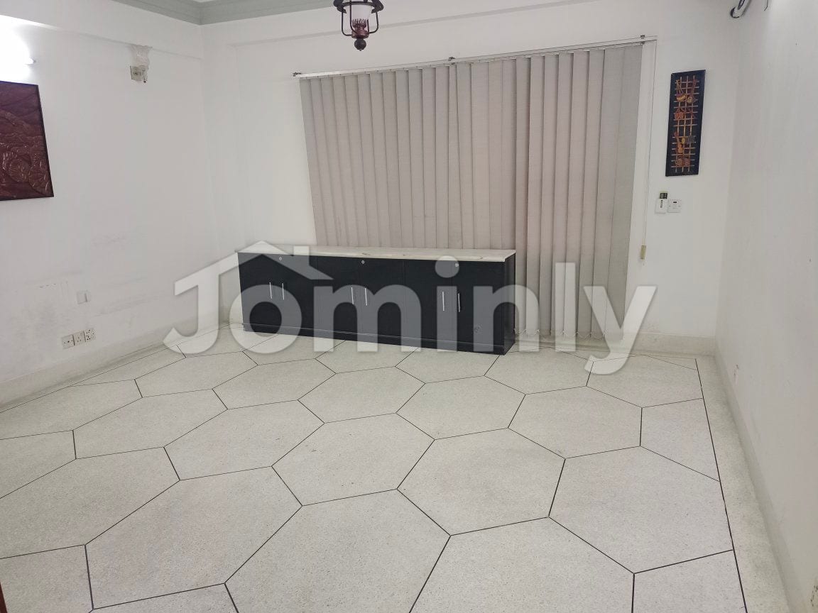 Prime 2200 Sft Semi-Furnished Office Space for Rent in Gulshan - 5