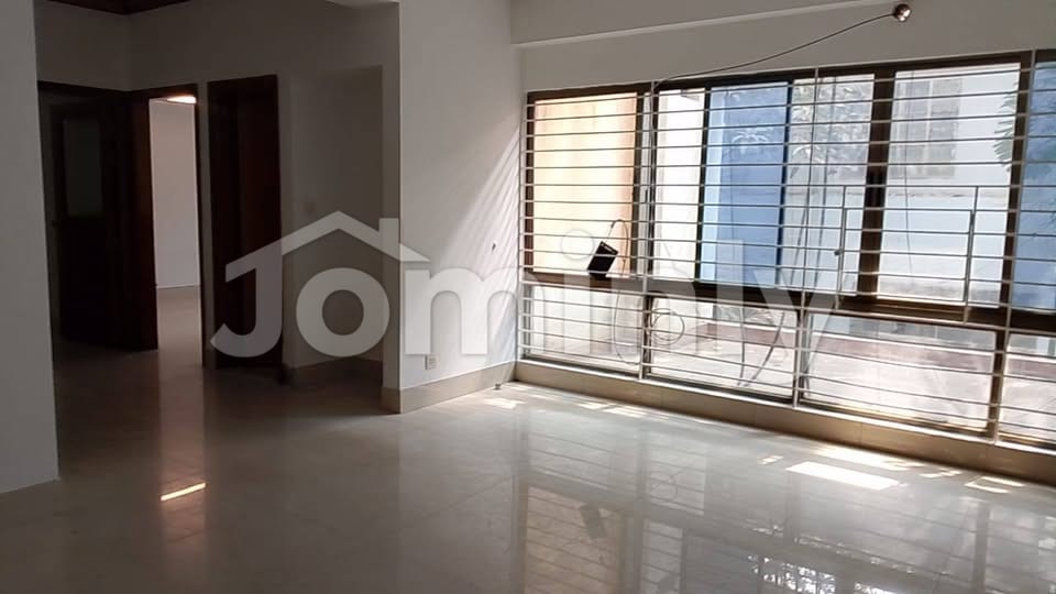 Premium 2,200 Sft Corporate Office Space for Rent at Gulshan-2 (1st Floor)