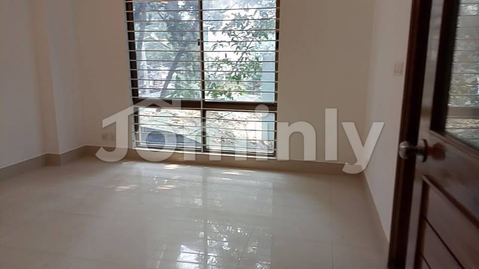 Premium 2,200 Sft Corporate Office Space for Rent at Gulshan-2 (1st Floor) - 2