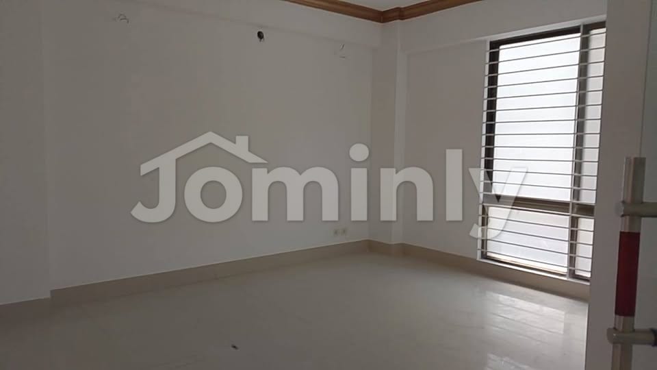 Premium 2,200 Sft Corporate Office Space for Rent at Gulshan-2 (1st Floor) - 5