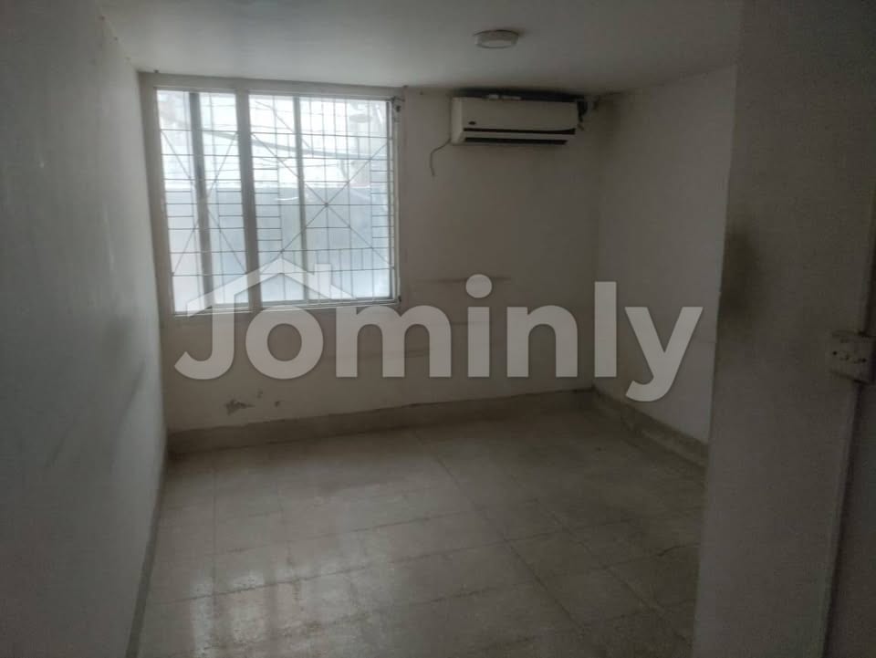 Spacious 2,400 Sft Ground Floor Space for Rent in Banani – Ideal for Showroom or Cafe - 2