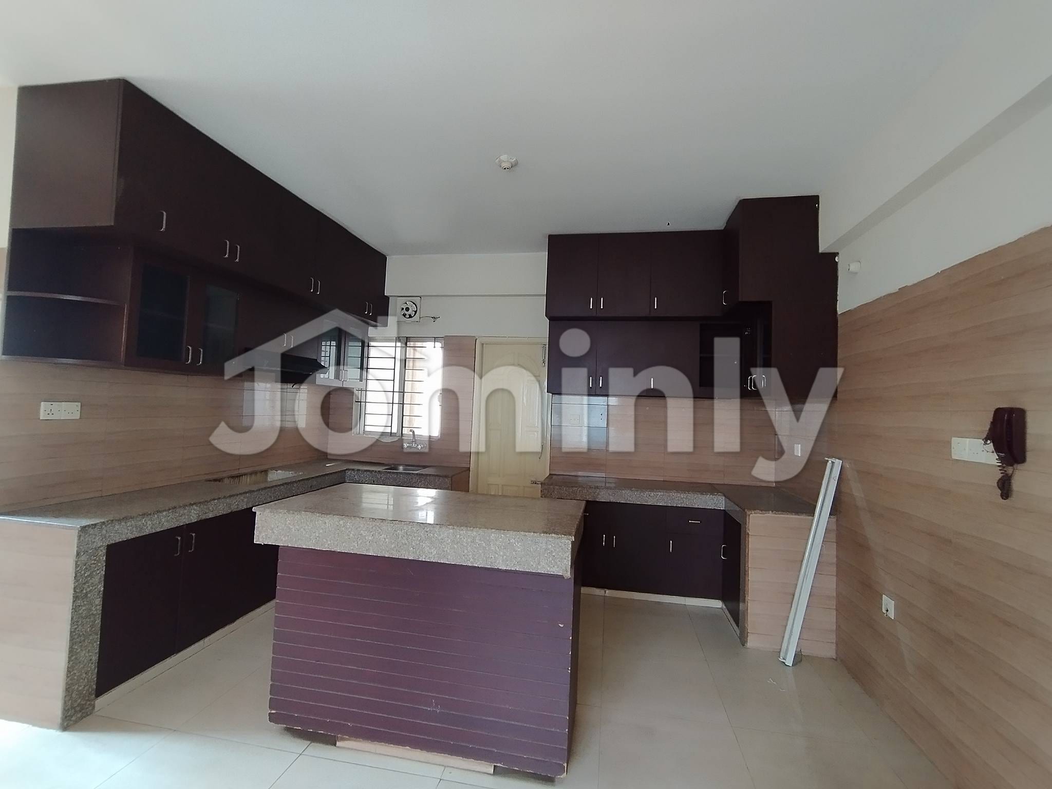 Spacious 1800 Sft South-Facing Family Apartment for Rent in Gulshan - 4