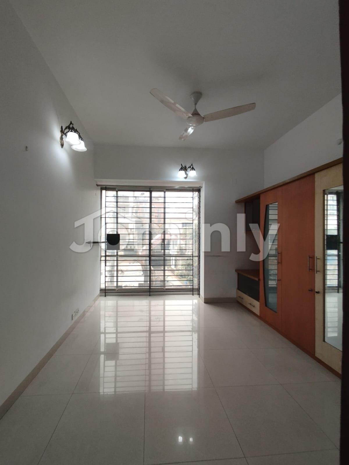 Sophisticated 2600 Sft Semi-Furnished Apartment for Rent in Baridhara