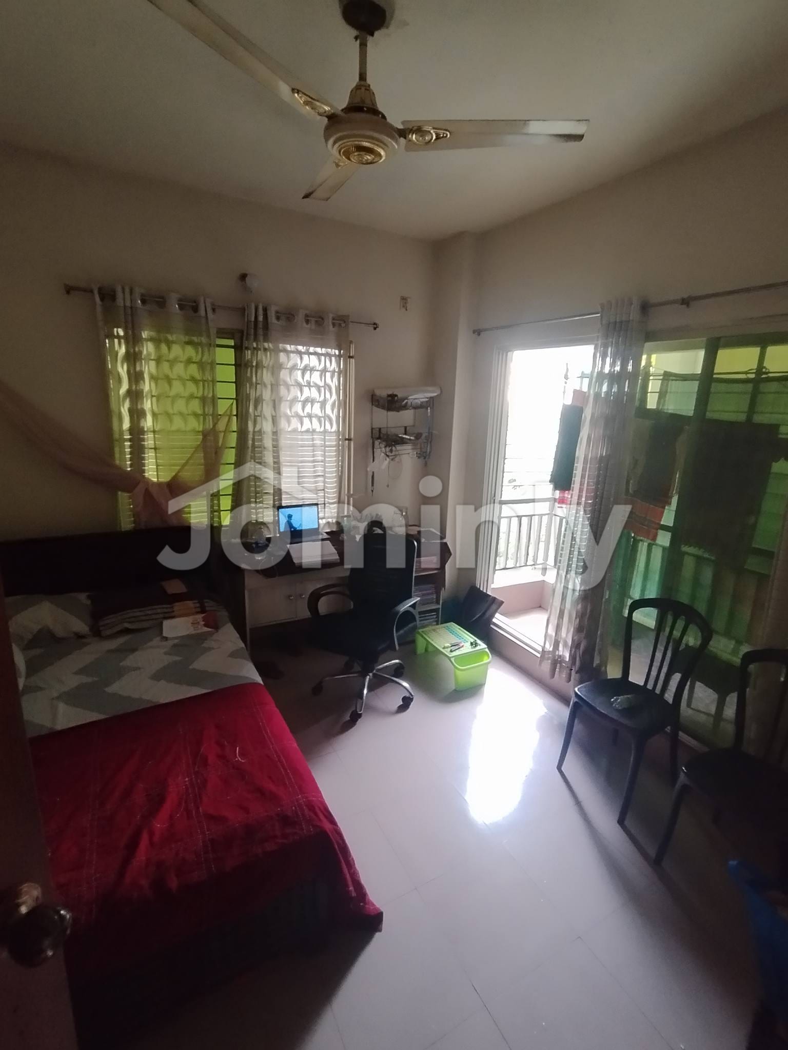 Compact 900 Sft Family Apartment with Gas Line for Rent in Bashundhara R/A - 4