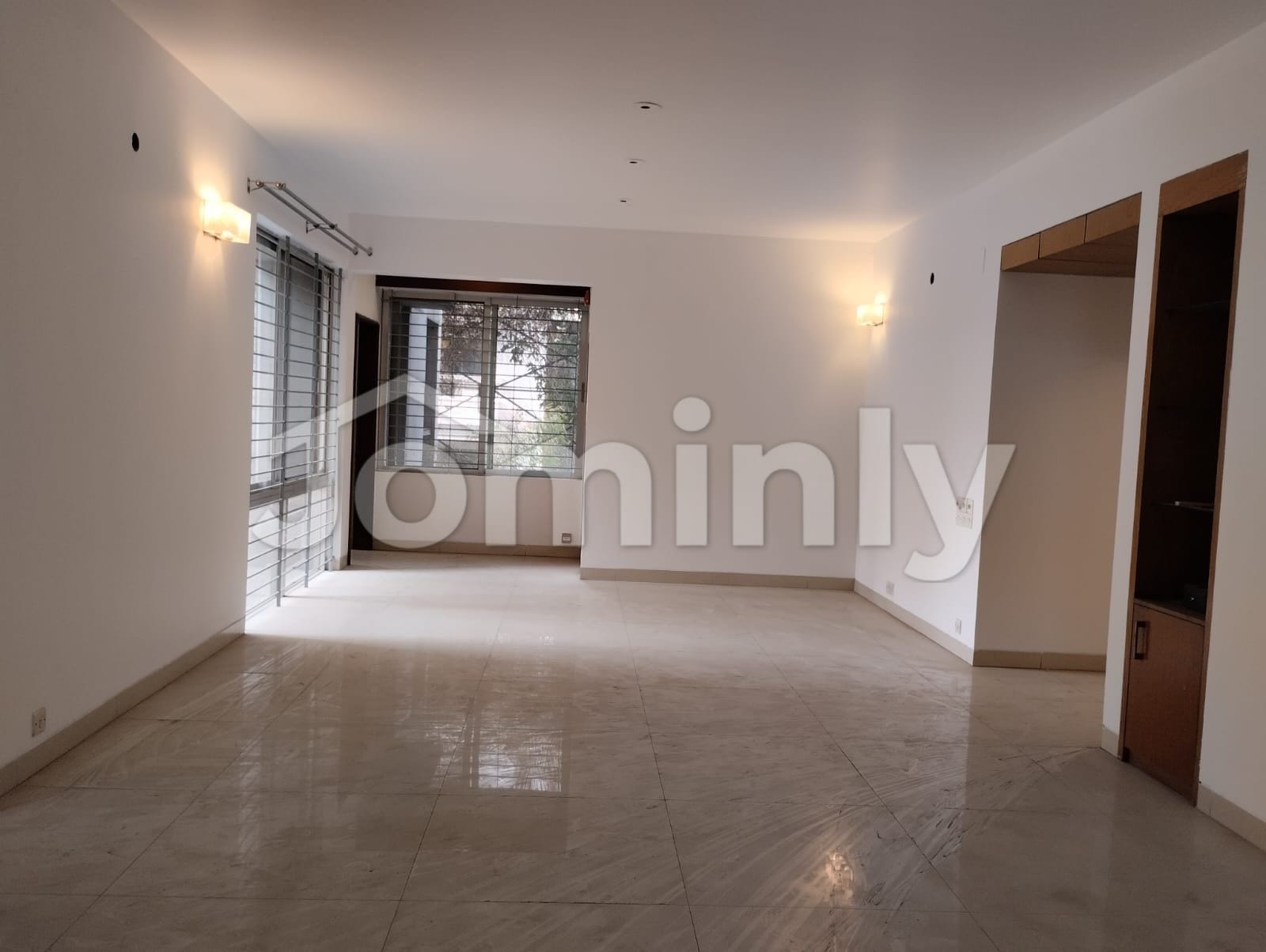 Luxurious 4000 Sft Unfurnished Apartment for Rent in Gulshan North - 2