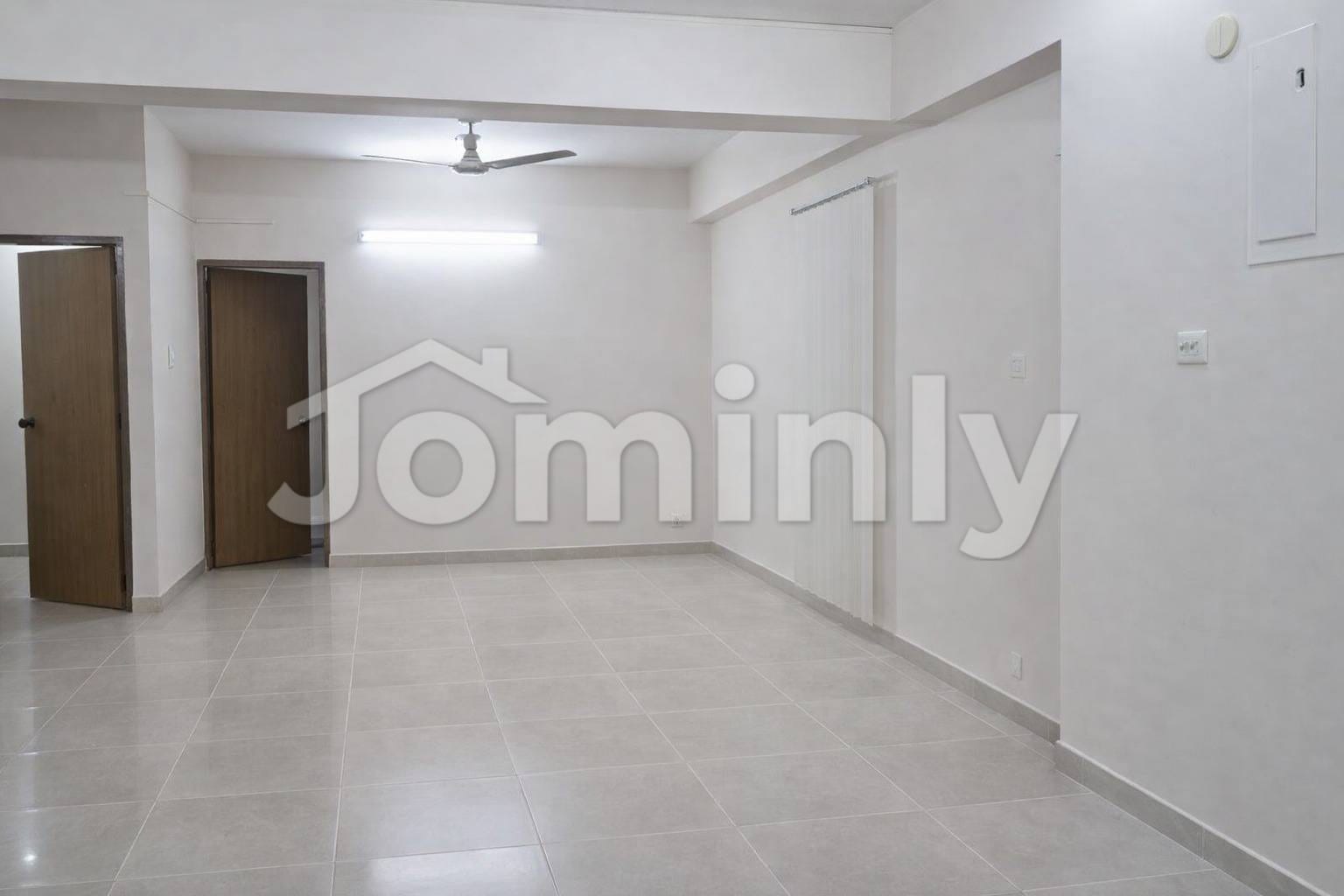 Spacious 2,300 Sft Corporate Office Space for Rent at Gulshan-1 (1st Floor) - 3