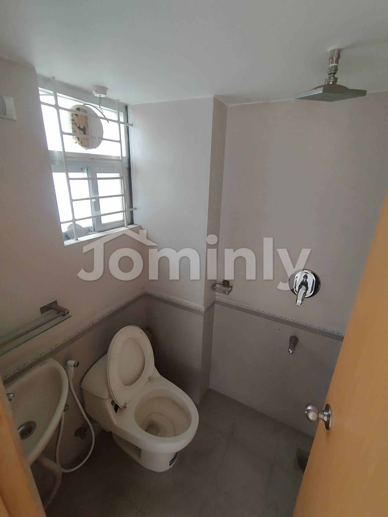 Spacious 1200 Sft Family Apartment for Rent in Bashundhara R/A - 4