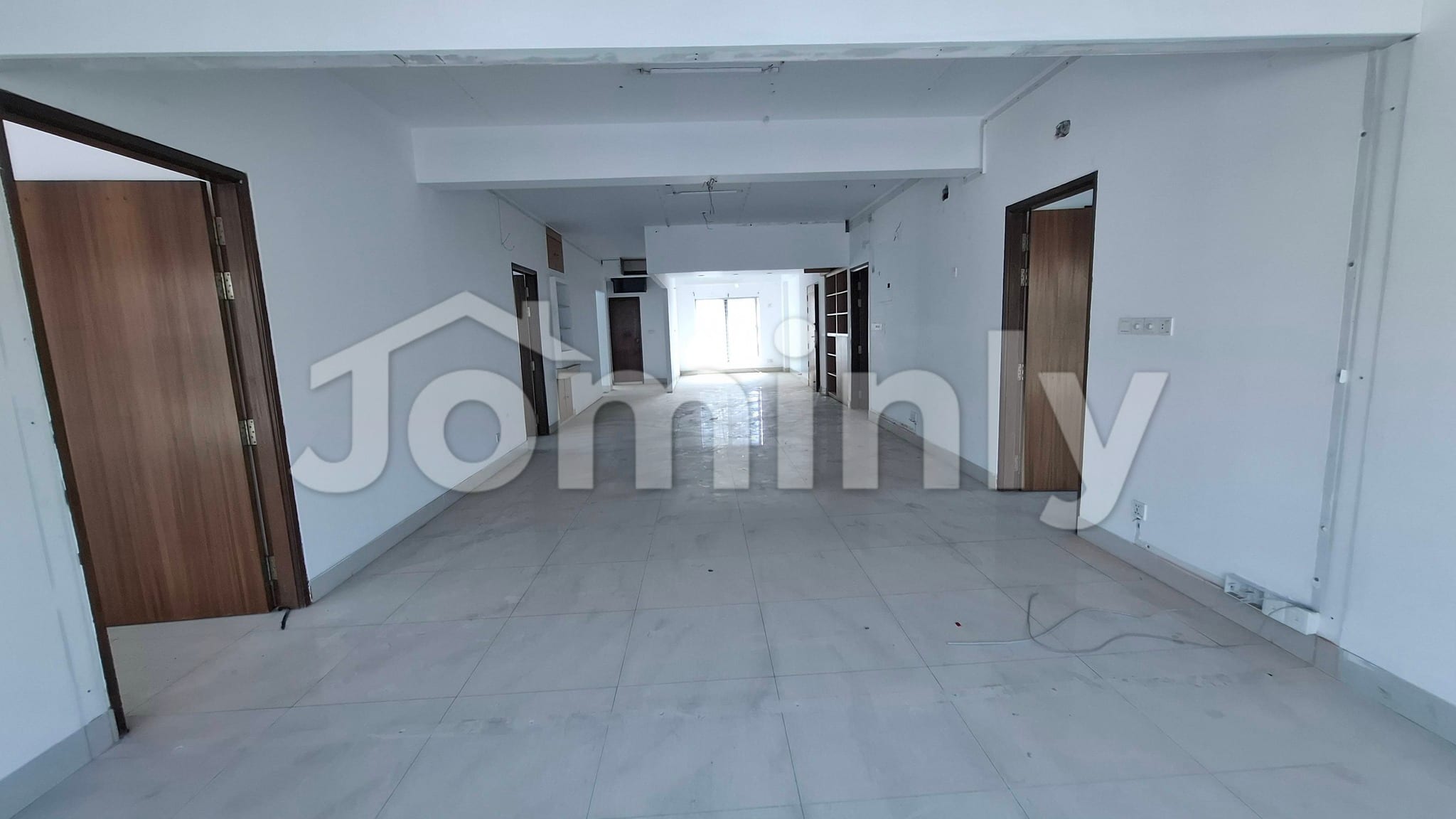 Premium 2,700 Sft Single Unit Corporate Office for Rent at Gulshan-1 Circle - 2