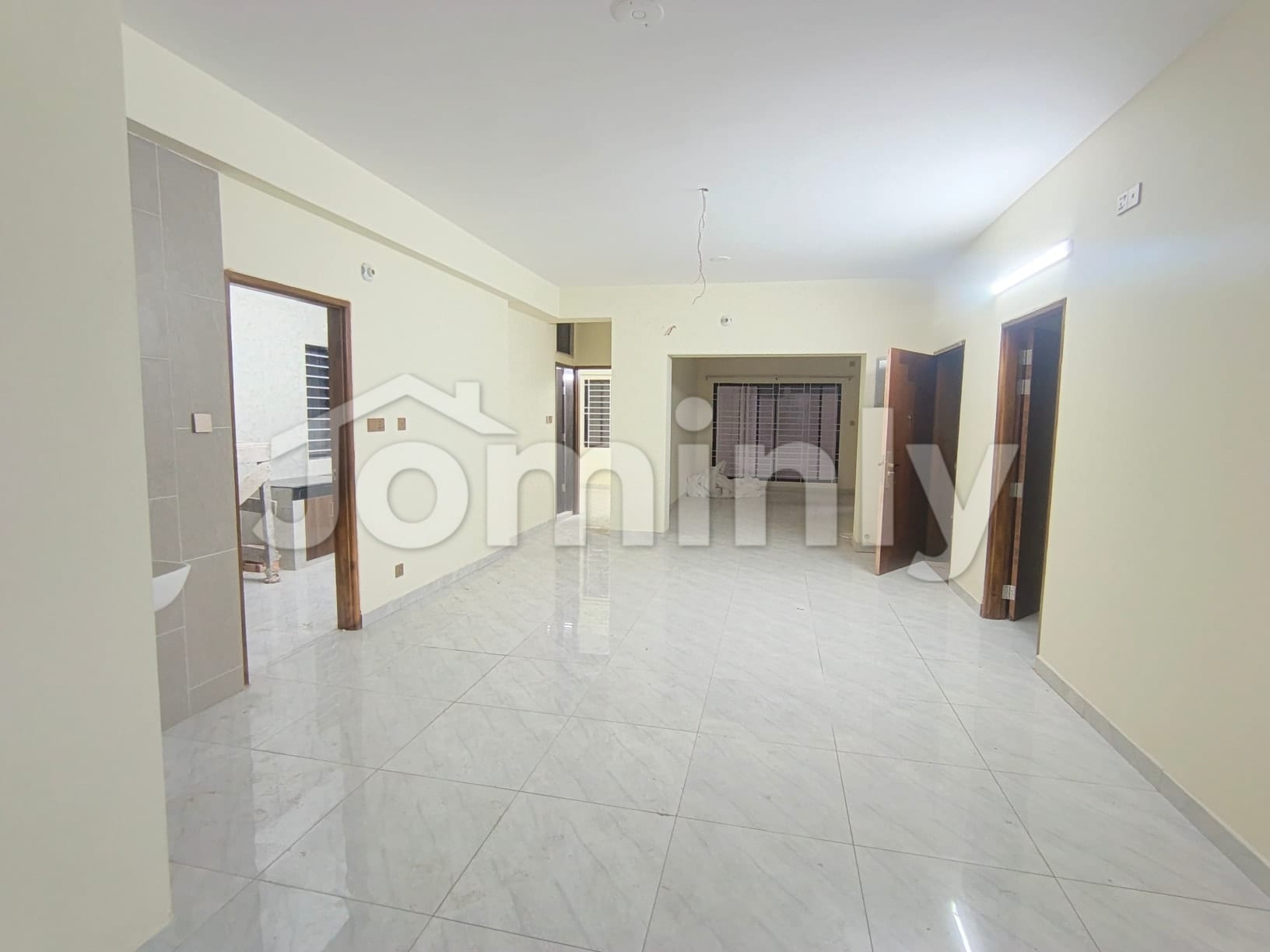 Spacious 1800 Sft Bachelor Apartment for Rent in Bashundhara R/A