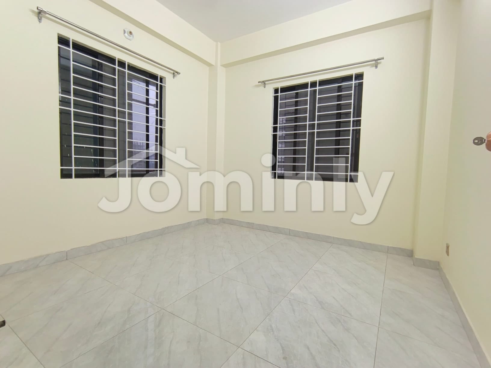 Spacious 1800 Sft Bachelor Apartment for Rent in Bashundhara R/A - 3
