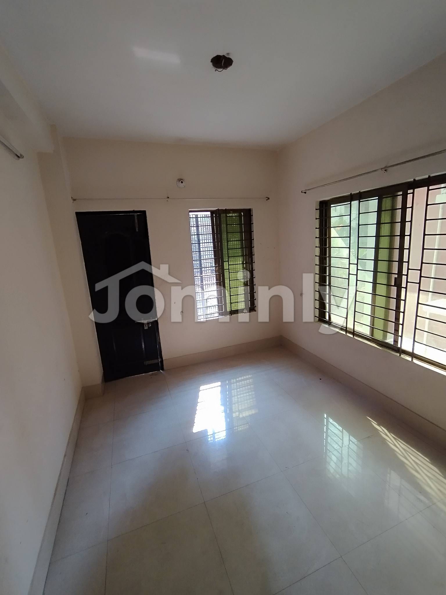 Compact 800 Sft Family Apartment for Rent in Block I, Bashundhara R/A