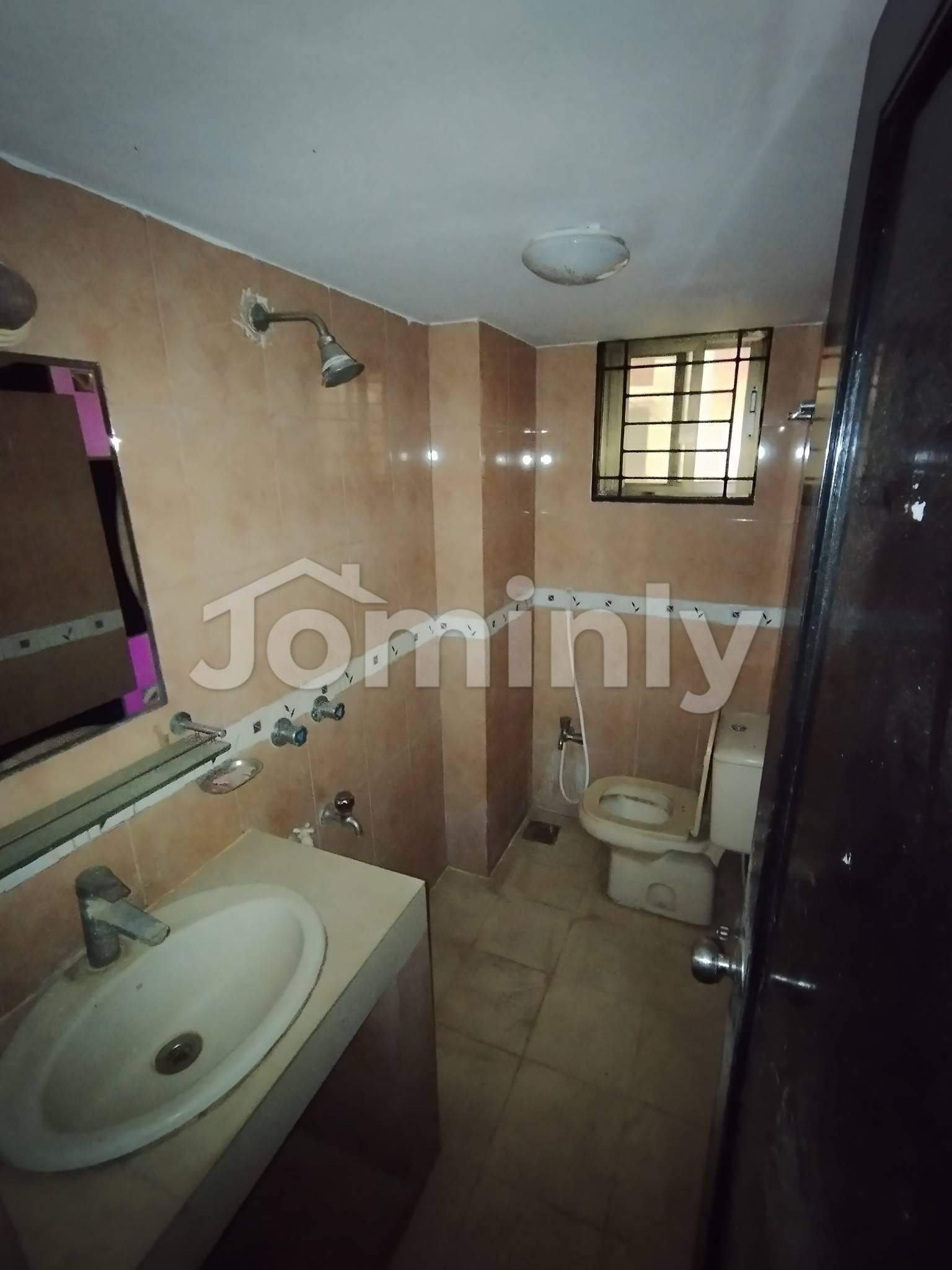 Compact 800 Sft Family Apartment for Rent in Block I, Bashundhara R/A - 5