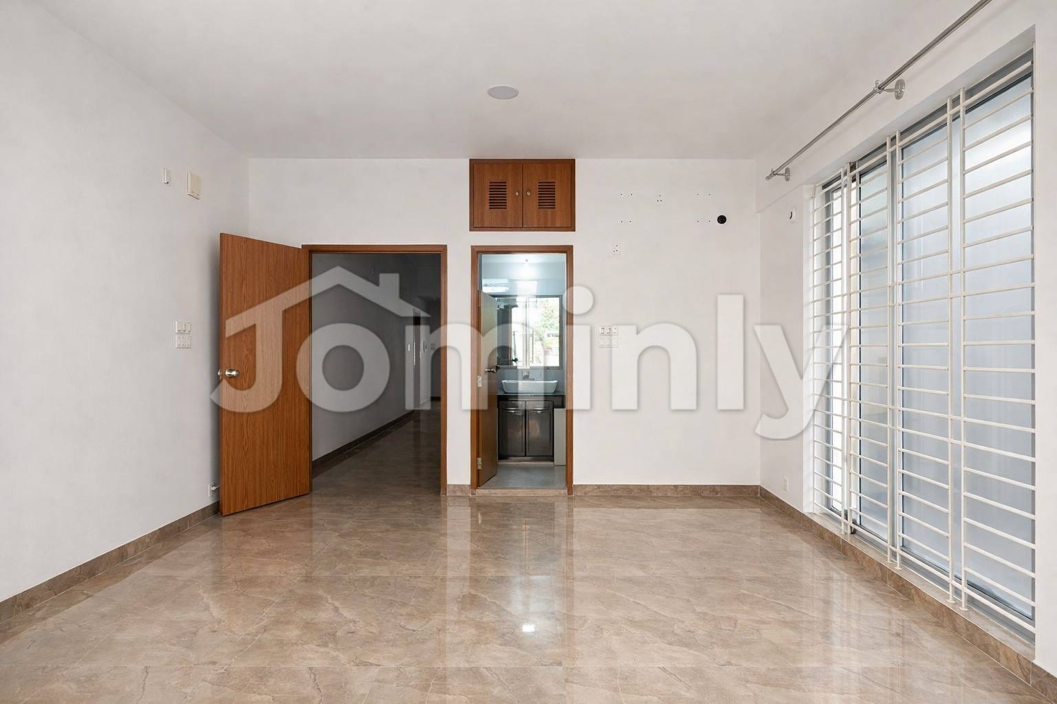 Spacious 2,500 Sft Prime Apartment for Family Residence or Corporate Office at Banani (Near Road 11) - 2