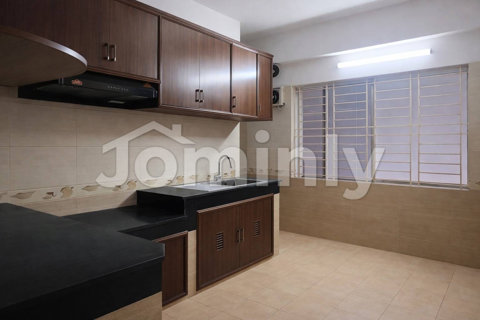 Spacious 2,500 Sft Prime Apartment for Family Residence or Corporate Office at Banani (Near Road 11) - 4