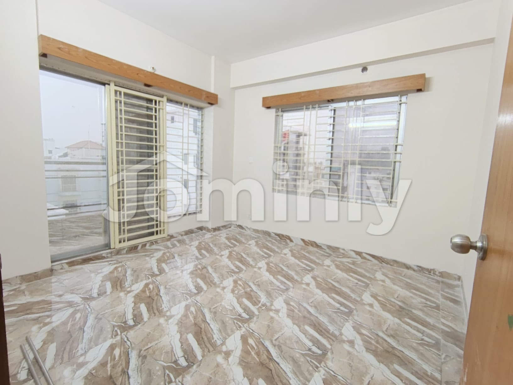 Spacious 1850 Sft Family Apartment for Rent in Bashundhara R/A - 4