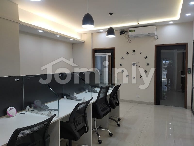 Exclusive 2500 Sft Fully Furnished Office Space for Rent in Banani - 2