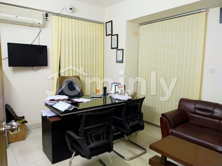 Spacious 2000 Sft Residential Office Space for Rent in Banani - 2