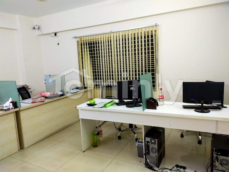 Spacious 2000 Sft Residential Office Space for Rent in Banani - 3