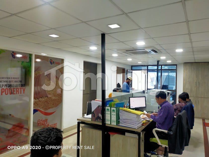 Exclusive 2500 Sft Commercial Office Space for Rent in Banani