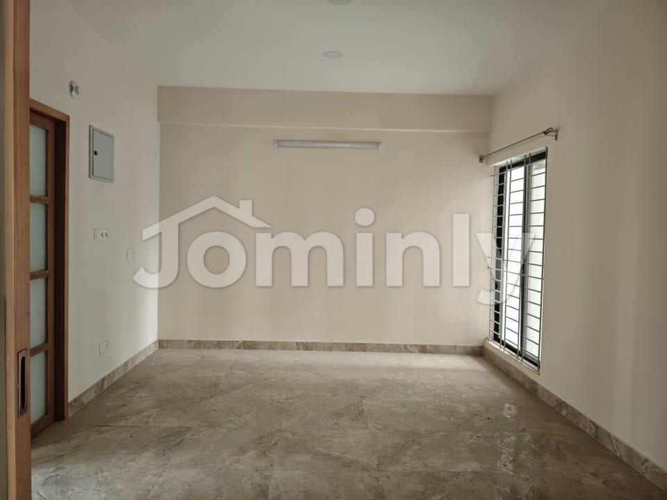 Brand New 2000 Sft Luxury Apartment for Rent in Bashundhara R/A (Block J) - 3
