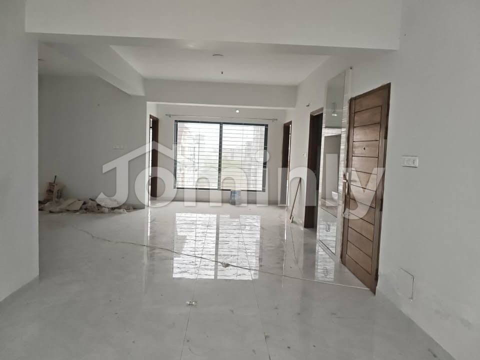 Premium 2307 Sft South-Facing Brand New Apartment in Bashundhara R/A (Block K)