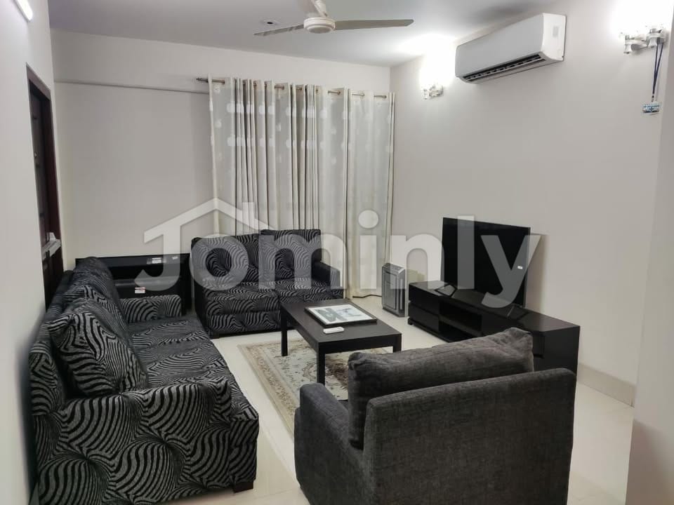 Elegant 2400 Sft Furnished South-Facing Residential Apartment for Rent in Banani - 3