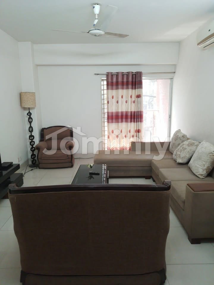 Elegant 2400 Sft Furnished South-Facing Residential Apartment for Rent in Banani