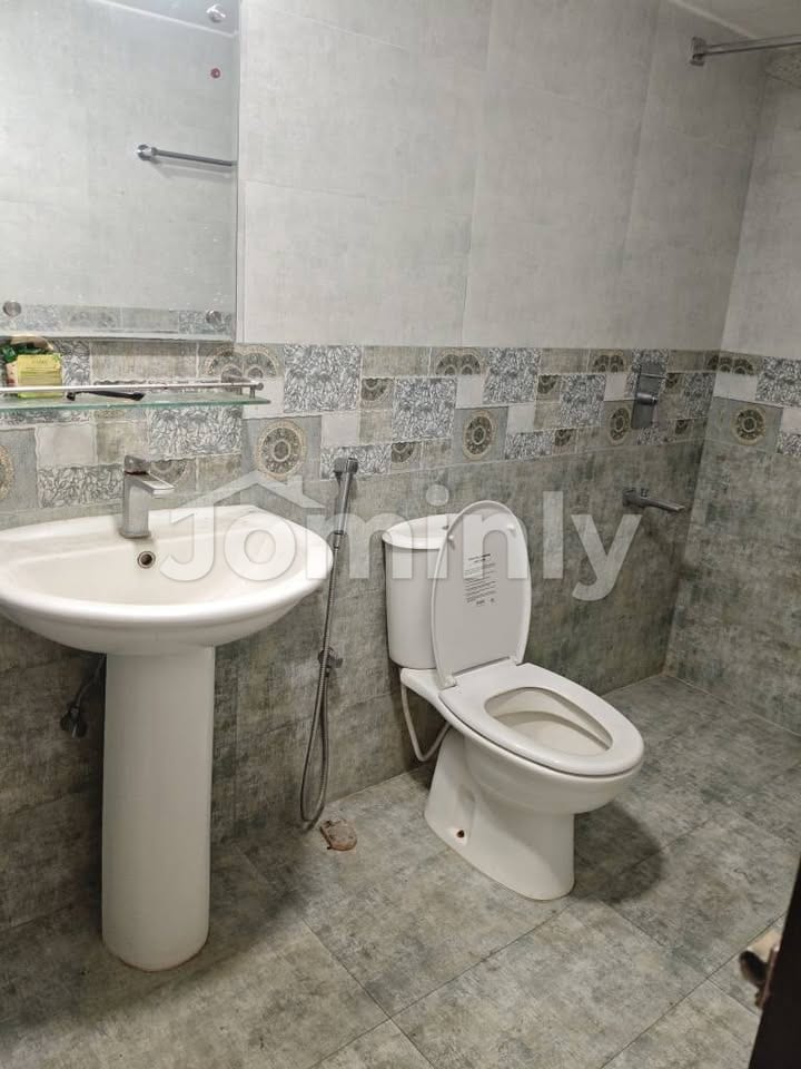 Spacious 2000 Sft Residential Apartment for Rent in Bashundhara R/A (Block I) - 2