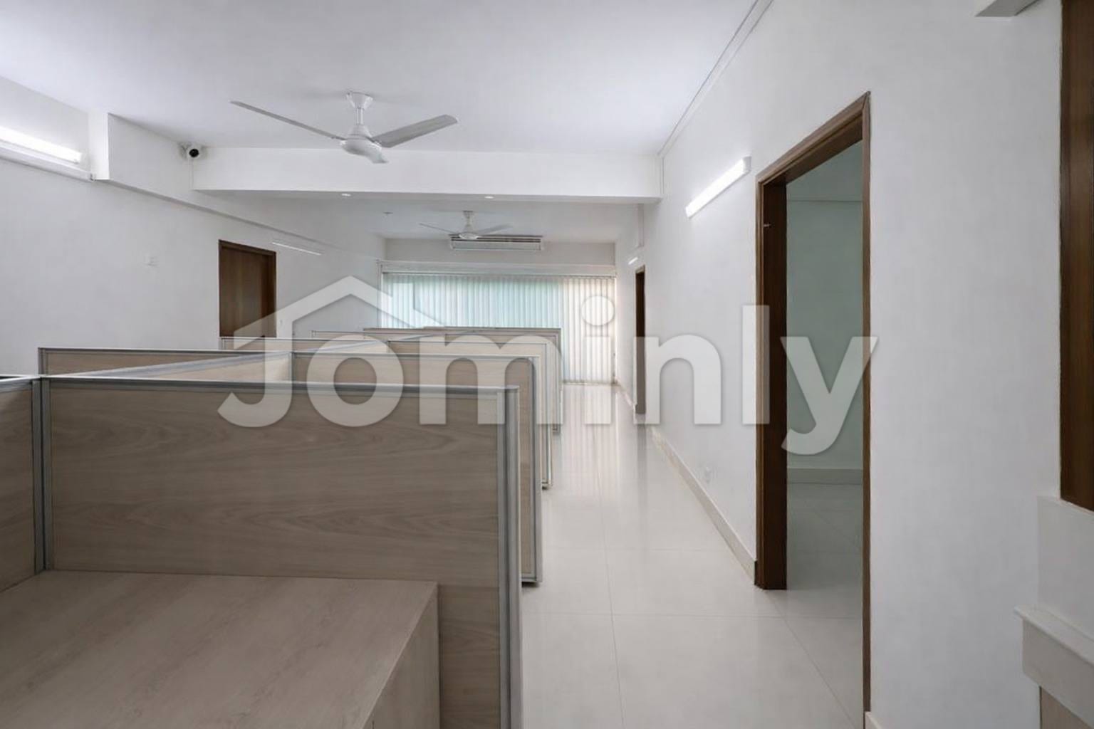 Ready 2,700 Sft Corporate Office Space for Rent at Gulshan 1 Near Circle - 4