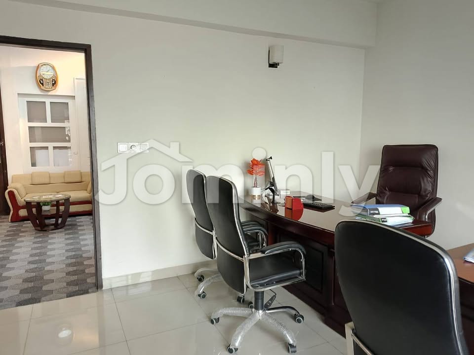 Cozy 1,500 Sft Commercial Office Space for Rent at Road 4 Banani Dhaka - 4