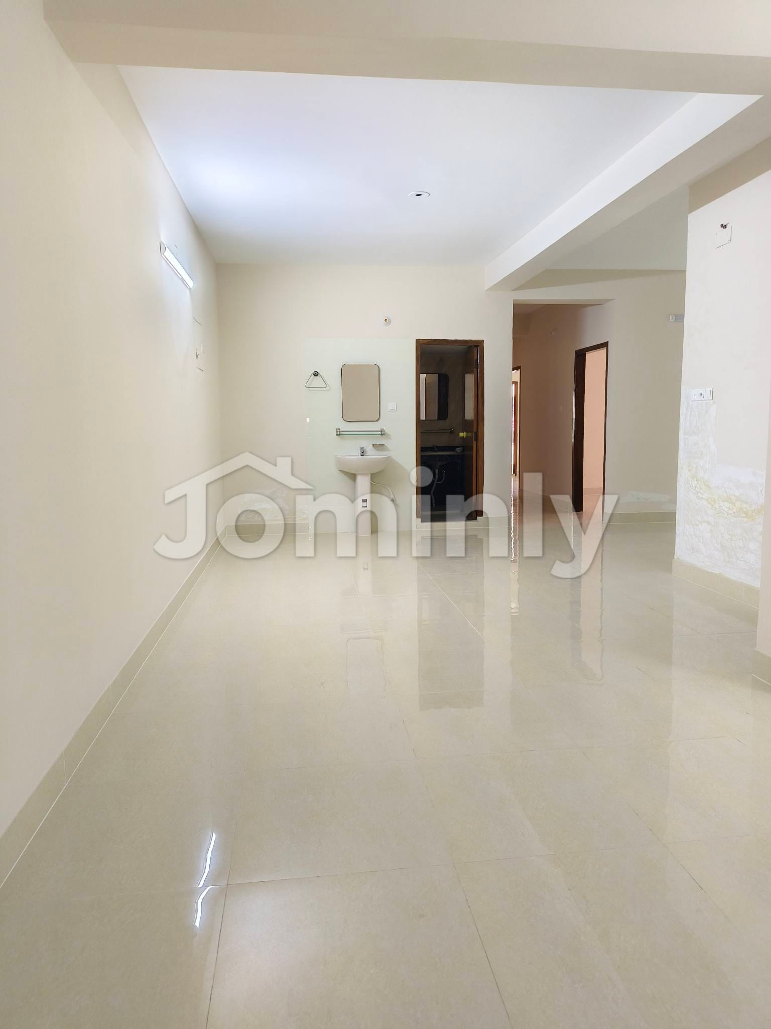 Spacious 1,850 Sft Single Unit Ready Flat for Sale at Sector 7 Uttara Dhaka - 2